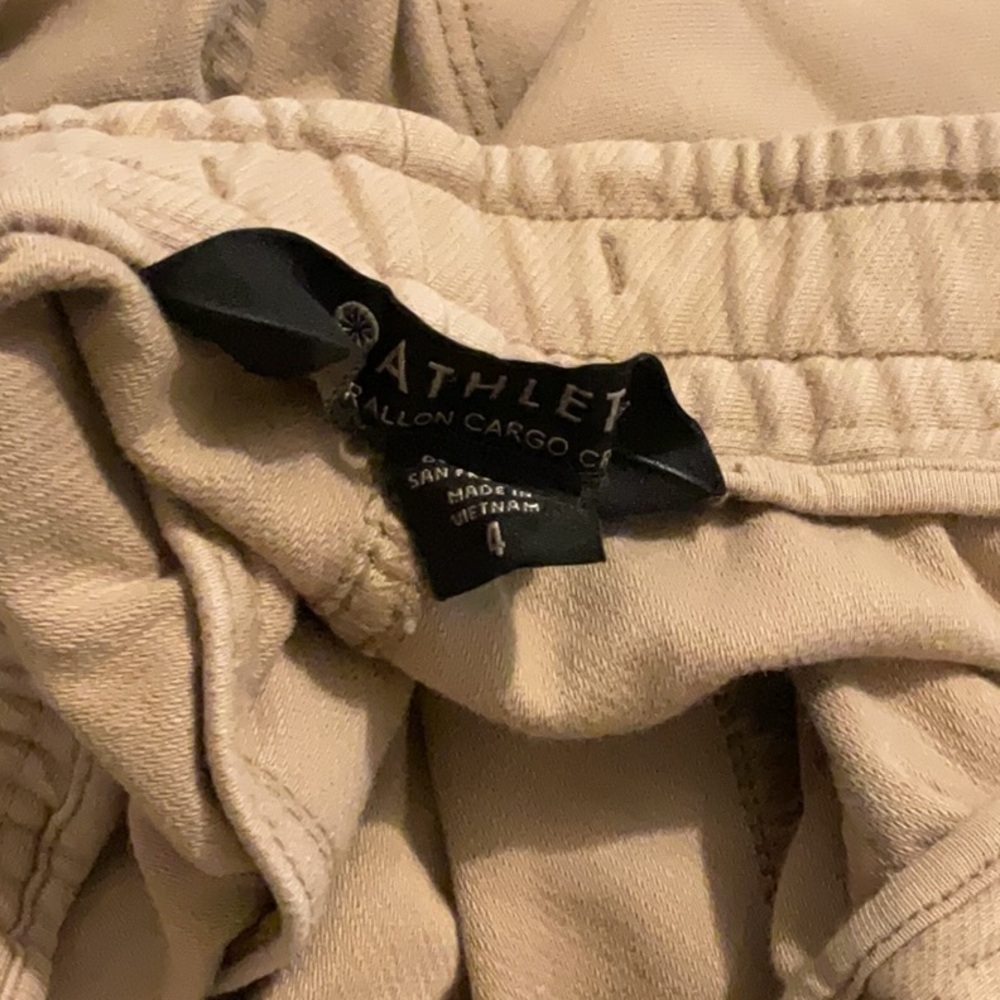 Athleta tan Farralon cargo crop pants size 4 - Picture 6 of 6